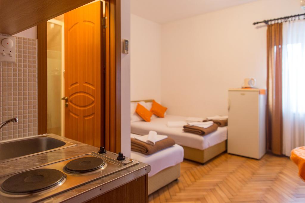 Guest House Vucicevic Budva Exteriör bild