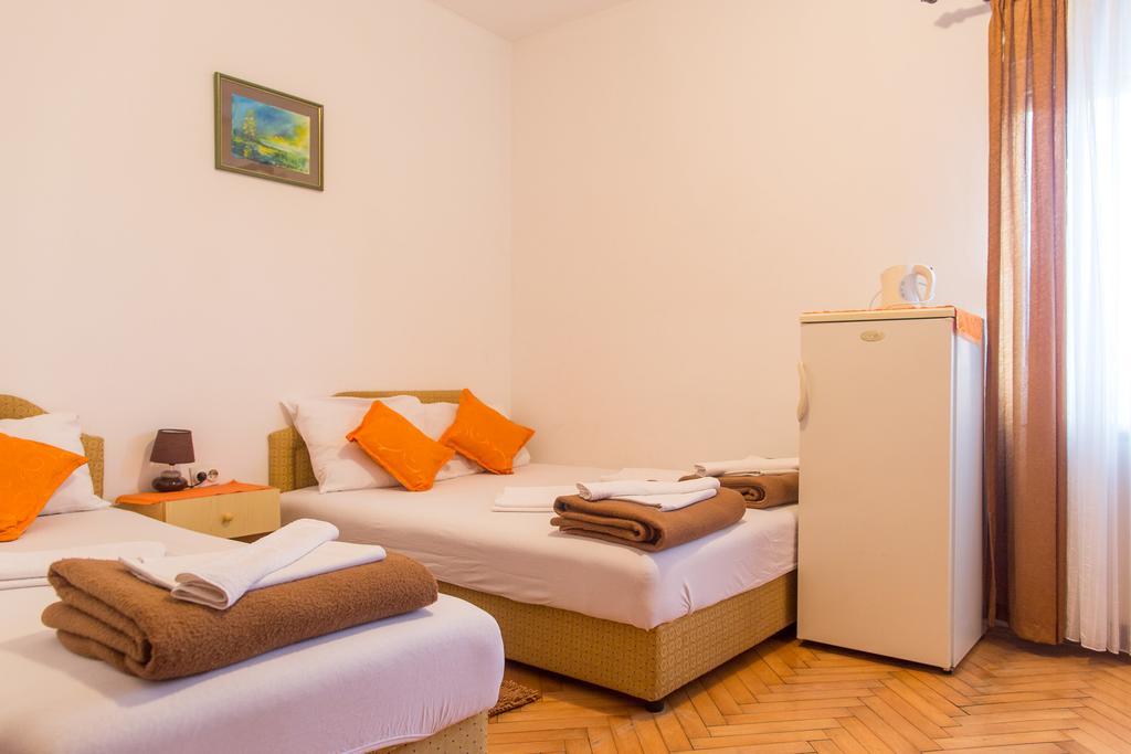 Guest House Vucicevic Budva Exteriör bild