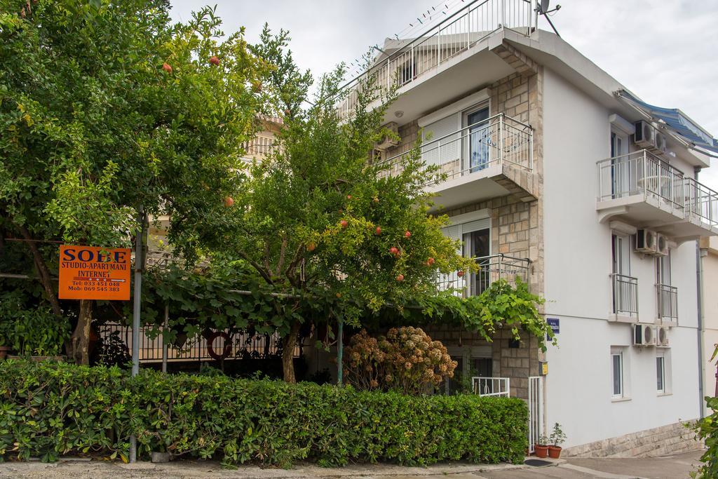 Guest House Vucicevic Budva Exteriör bild