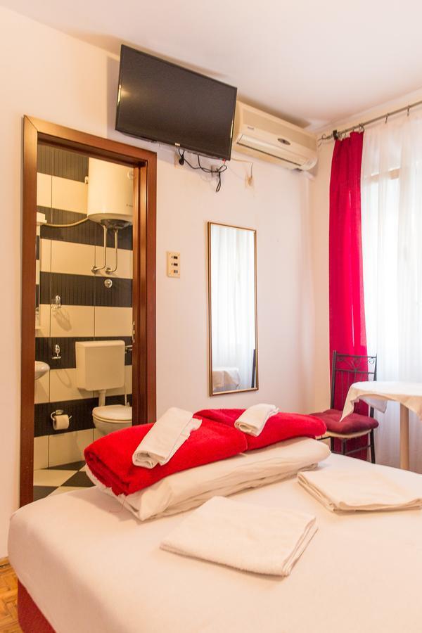 Guest House Vucicevic Budva Exteriör bild